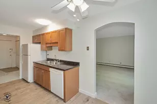 1311 S Finley Rd, Lombard, IL 60148 - Photo 9