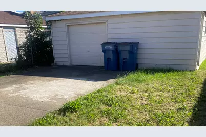 12321 S Green Street, Calumet Park, IL 60827 - Photo 17