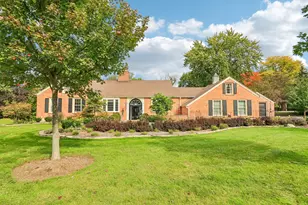 458 Pinewoods Dr, North Barrington, IL 60010 - Photo 1