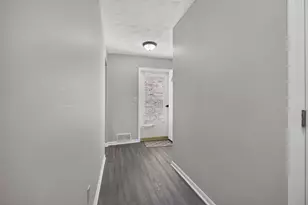 9 Meadow Trail W, Dekalb, IL 60115 - Photo 23