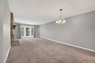 9 Meadow Trail W, Dekalb, IL 60115 - Photo 7