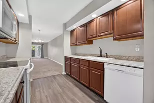 9 Meadow Trail W, Dekalb, IL 60115 - Photo 11