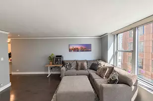 777 N Michigan Ave, Chicago, IL 60611 - Photo 3