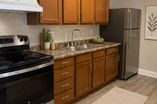 549 Ashland Ave, Aurora, IL 60505 - Photo 3