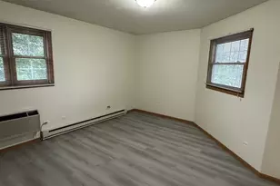 551 Leah Ln, Woodstock, IL 60098 - Photo 9