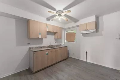 172 W 158th Street, Harvey, IL 60426 - Photo 5