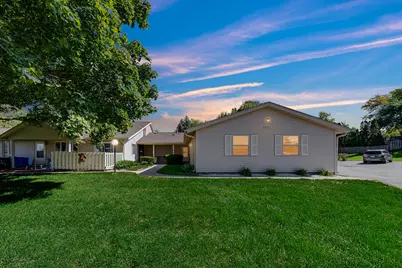602 Devonshire Court #D, McHenry, IL 60050 - Photo 1