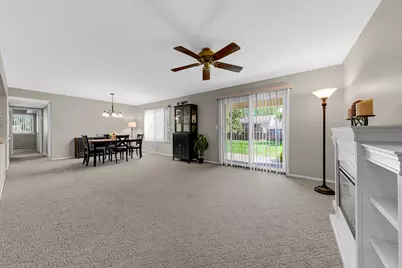 602 Devonshire Court #D, McHenry, IL 60050 - Photo 5