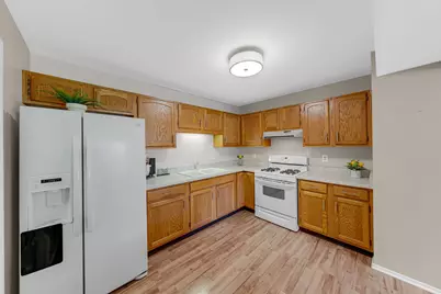 602 Devonshire Court #D, McHenry, IL 60050 - Photo 11