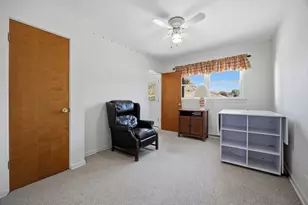 455 N Maple Ave, Elmhurst, IL 60126 - Photo 11