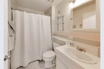 3323 N Paulina Street #4E, Chicago, IL 60657 - Photo 19