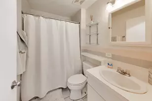 3323 N Paulina St, Chicago, IL 60657 - Photo 19