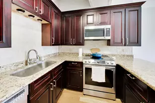 3323 N Paulina St, Chicago, IL 60657 - Photo 13