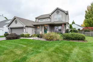 821 Woodhill Ct, Lake Villa, IL 60046 - Photo 1