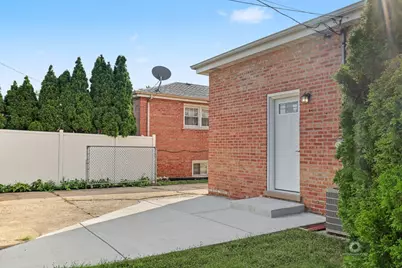 7925 Natchez Avenue, Burbank, IL 60459 - Photo 23