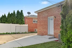 7925 Natchez Ave, Burbank, IL 60459 - Photo 23
