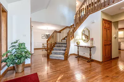 92 Golfview Road, Lake Zurich, IL 60047 - Photo 5