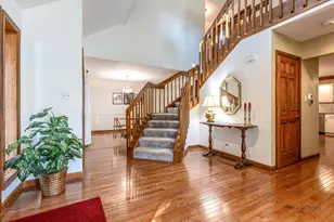 92 Golfview Rd, Lake Zurich, IL 60047 - Photo 5
