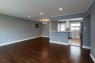 1046 Midway Rd, Northbrook, IL 60062 - Photo 3