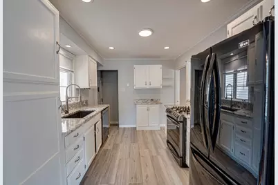 1132 N Main Street, Naperville, IL 60563 - Photo 7