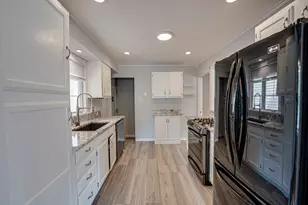 1132 N Main St, Naperville, IL 60563 - Photo 7