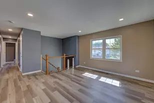 276 E Wrightwood Ave, Glendale Heights, IL 60139 - Photo 5