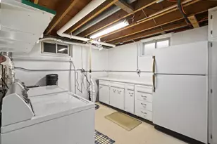 30W240 Allister Ln, Naperville, IL 60563 - Photo 23
