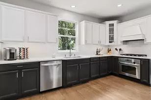 4544 Stanley Ave, Downers Grove, IL 60515 - Photo 9