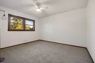 2924 Hickory Ct, Woodridge, IL 60517 - Photo 15