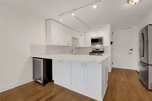 1960 N Lincoln Park West Ave, Chicago, IL 60614 - Photo 9