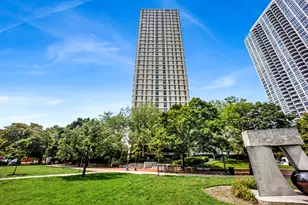 1960 N Lincoln Park West Ave, Chicago, IL 60614 - Photo 1