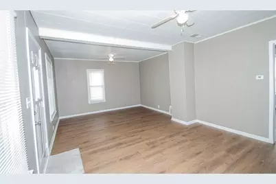 342 Beach Street S, Kewanee, IL 61443 - Photo 5