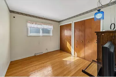 8941 Moody Avenue, Morton Grove, IL 60053 - Photo 13