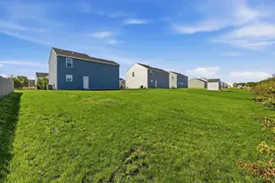 718 E Garfield St, Waterman, IL 60556 - Photo 19