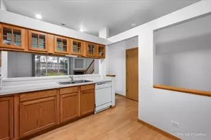 2554 Carrolwood Rd, Naperville, IL 60540 - Photo 7