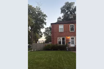 1697 Stockton Avenue, Des Plaines, IL 60018 - Photo 1