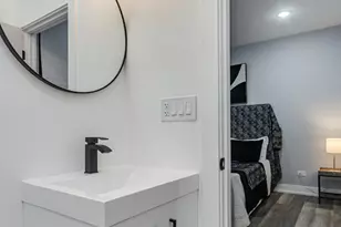 5809 S Indiana Ave, Chicago, IL 60637 - Photo 17