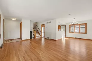 117 N Mayfair Pl, Chicago Heights, IL 60411 - Photo 3