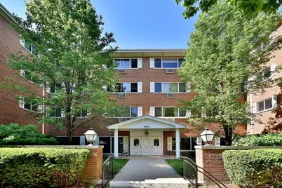 950 Washington Boulevard #302, Oak Park, IL 60302 - Photo 1