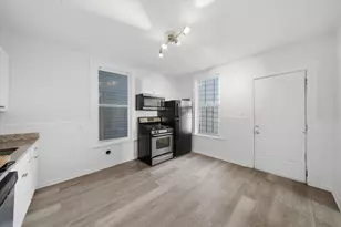 8938 S Exchange Ave, Chicago, IL 60617 - Photo 11