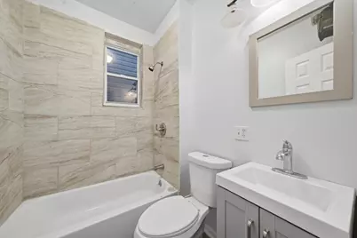 8938 S Exchange Avenue, Chicago, IL 60617 - Photo 9