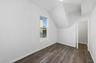 8938 S Exchange Ave, Chicago, IL 60617 - Photo 17