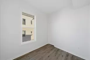 8938 S Exchange Ave, Chicago, IL 60617 - Photo 13