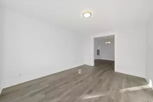 8938 S Exchange Ave, Chicago, IL 60617 - Photo 5