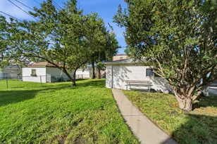 1100 Linden Ave, Bellwood, IL 60104 - Photo 23