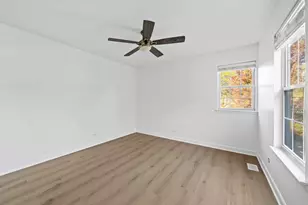 1239 S Wellington Ct, Buffalo Grove, IL 60089 - Photo 15