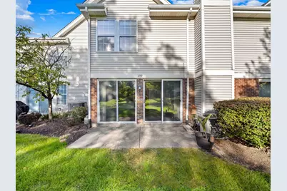 1239 S Wellington Court #1239, Buffalo Grove, IL 60089 - Photo 17