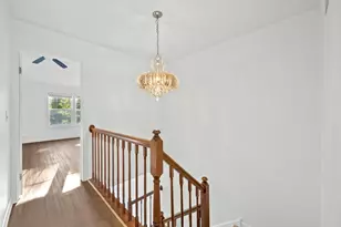 1239 S Wellington Ct, Buffalo Grove, IL 60089 - Photo 9