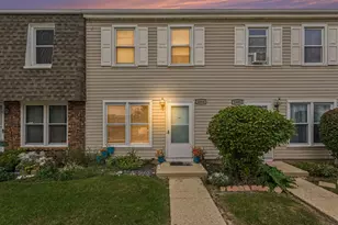 1686 Shamrock Ct, Aurora, IL 60505 - Photo 1