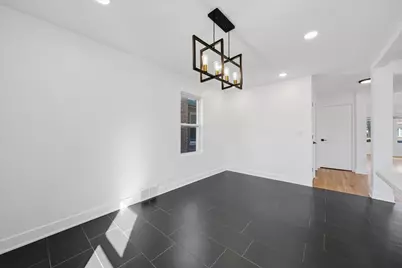 5704 S Oak Park Avenue, Chicago, IL 60638 - Photo 11